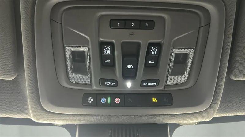 2022 Chevrolet Silverado 1500 4WD Crew Cab Standard Bed RST