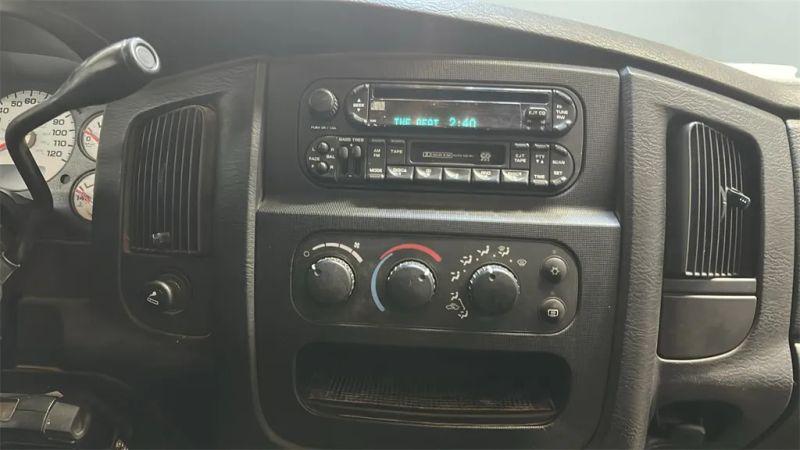 2004 Dodge Ram 3500 SLT/Laramie
