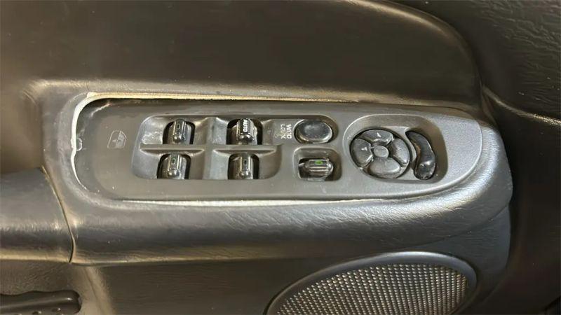 2004 Dodge Ram 3500 SLT/Laramie