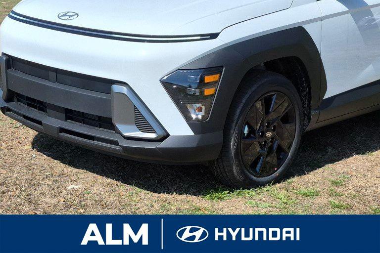New 2026 White HYUNDAI SEL Sport FWD image 11
