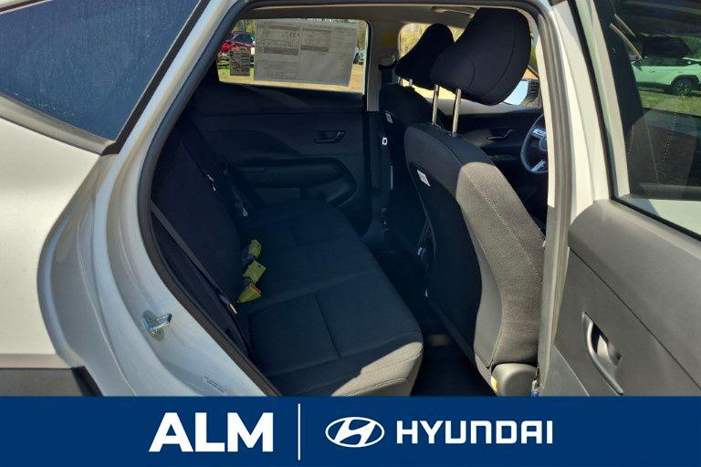 New 2026 White HYUNDAI SEL Sport FWD image 17