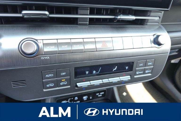 New 2026 White HYUNDAI SEL Sport FWD image 25