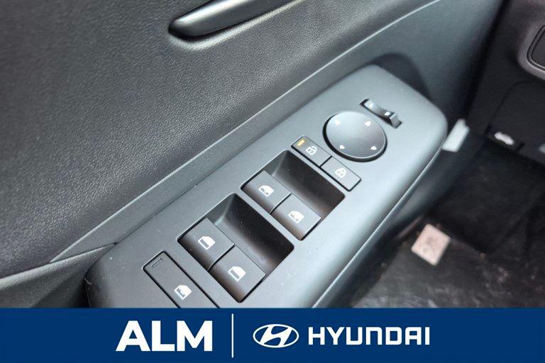 New 2026 White HYUNDAI SEL Sport FWD image 31