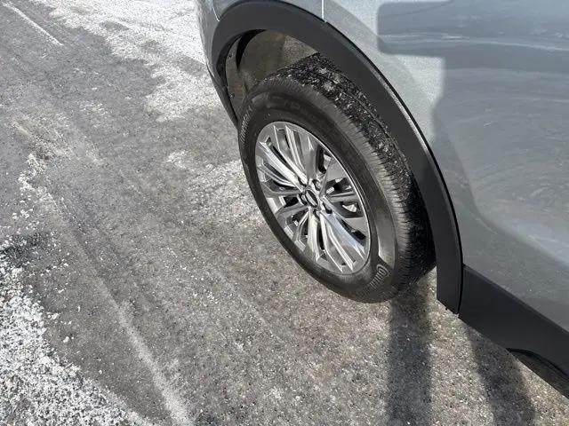 2024 Cadillac XT4 AWD Premium Luxury