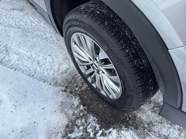 2024 Cadillac XT4 AWD Premium Luxury