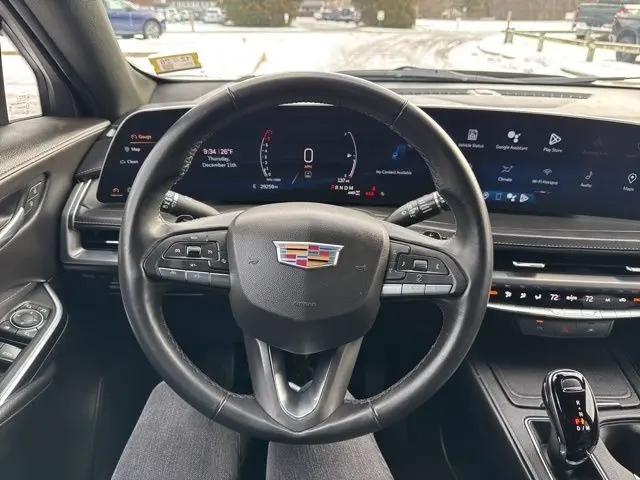 2024 Cadillac XT4 AWD Premium Luxury