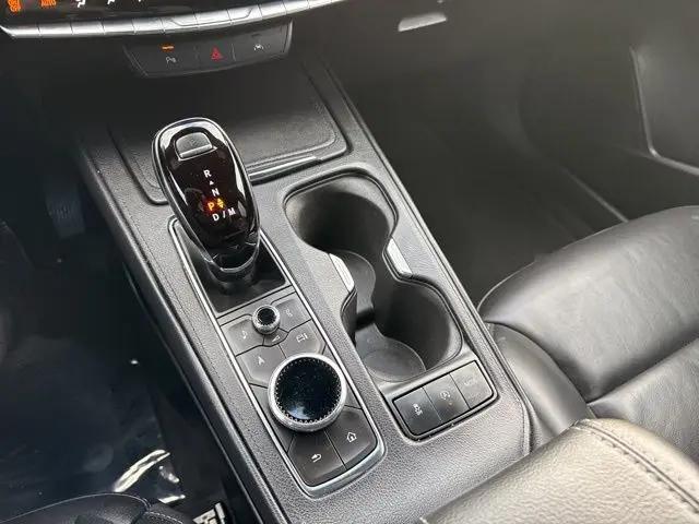 2024 Cadillac XT4 AWD Premium Luxury