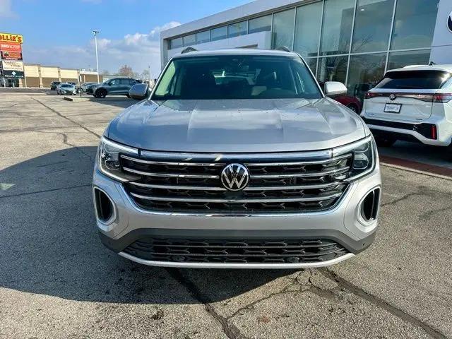 2026 Volkswagen Atlas SE with Technology