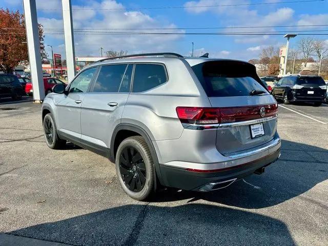 2026 Volkswagen Atlas SE with Technology
