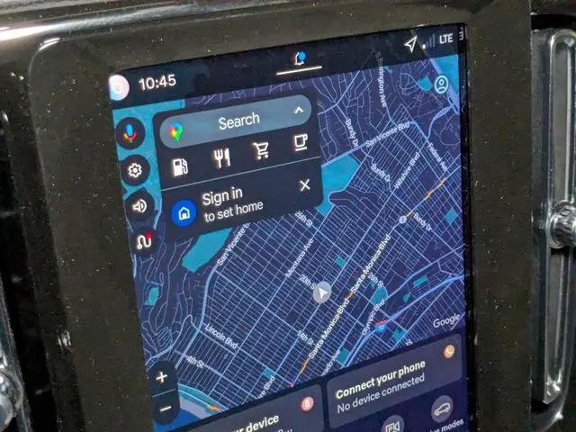 2026 Volvo XC40 Plus, B5 AWD Gas (mild hybrid), Dark