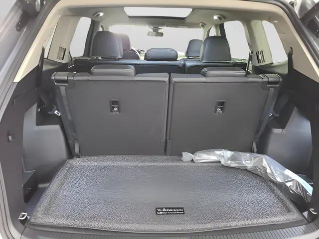 2026 Volkswagen Atlas SEL Premium R-Line