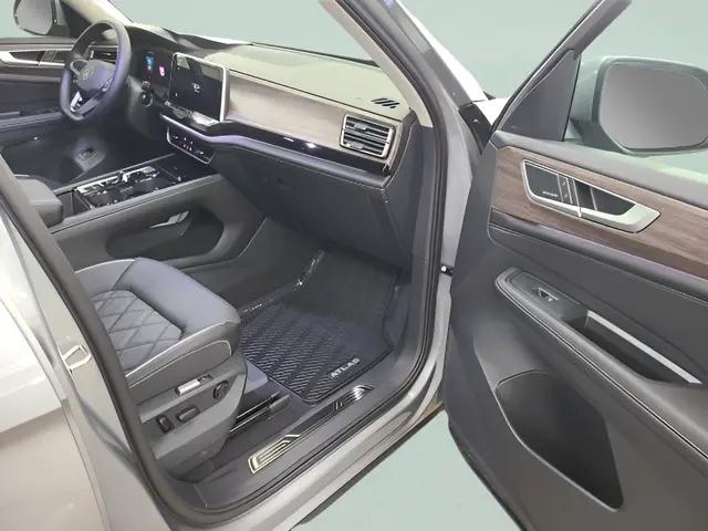 2026 Volkswagen Atlas SEL Premium R-Line