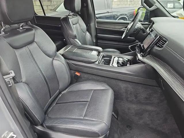 2024 Jeep Wagoneer Series II 4x2