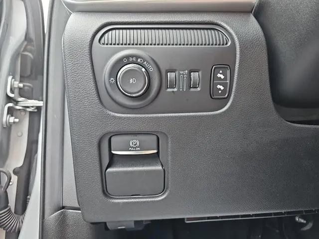 2024 Jeep Wagoneer Series II 4x2