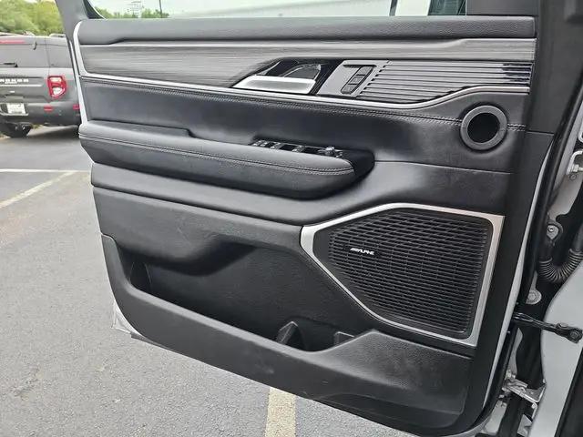 2024 Jeep Wagoneer Series II 4x2