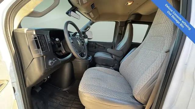 2024 Chevrolet Express Passenger RWD 3500 Extended Wheelbase LT