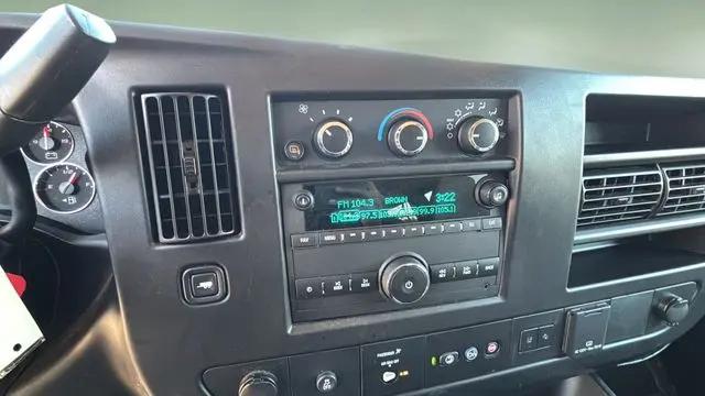 2024 Chevrolet Express Passenger RWD 3500 Extended Wheelbase LT