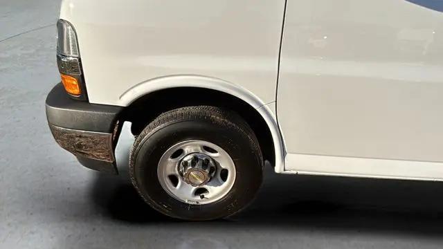 2024 Chevrolet Express Passenger RWD 3500 Extended Wheelbase LT