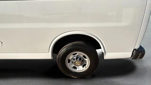 2024 Chevrolet Express Passenger RWD 3500 Extended Wheelbase LT