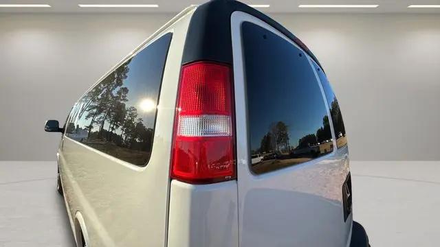 2024 Chevrolet Express Passenger RWD 3500 Extended Wheelbase LT