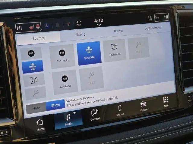 2026 Chrysler Pacifica Select