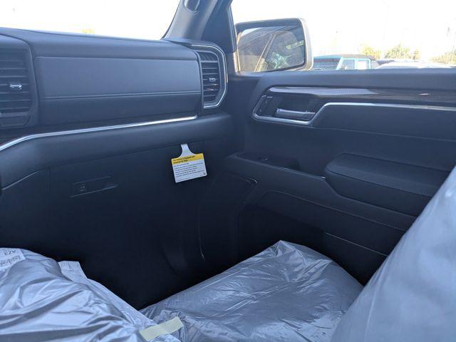 2026 Chevrolet Silverado 1500 4WD Crew Cab Standard Bed LT