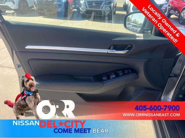 2025 Nissan Altima SL FWD