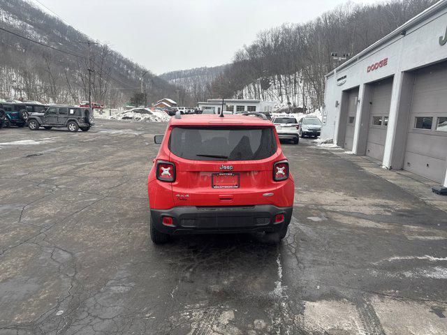 2022 Jeep Renegade Latitude 4x4 2022 Jeep Renegade Latitude 4x4