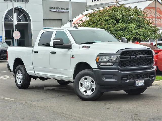 2024 RAM 3500 Tradesman Crew Cab 4x4 64 Box
