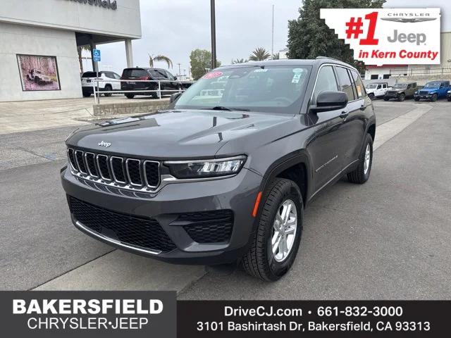 2023 Jeep Grand Cherokee Laredo 4x4 2023 Jeep Grand Cherokee Laredo 4x4