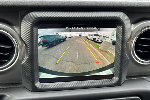 2022 Jeep Wrangler Unlimited Sahara 4x4 2022 Jeep Wrangler Unlimited Sahara 4x4