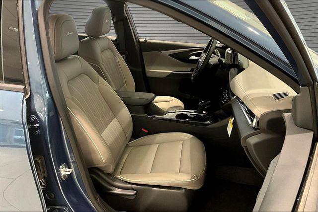 2026 Buick NV Avenir FWD