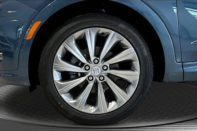 2026 Buick NV Avenir FWD