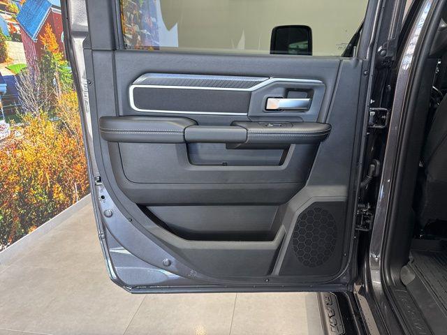 2026 Ram 3500 Big Horn Crew Cab 4x4 6'4" Box