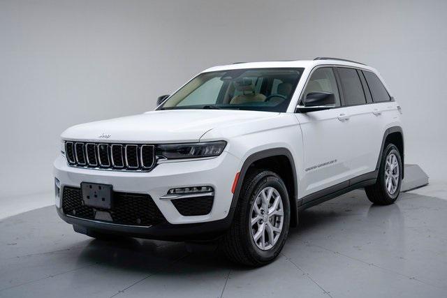 2022 Jeep Grand Cherokee Limited's photo