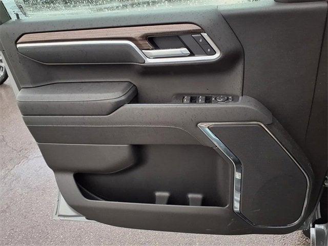 2026 Chevrolet Silverado 1500 4WD Crew Cab Standard Bed LT