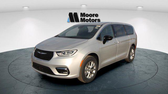 2026 Chrysler Pacifica Select AWD