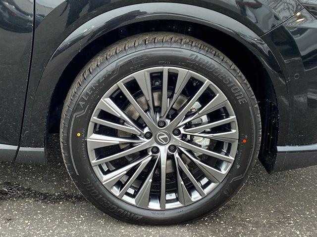 2026 Lexus RX 450h+ Luxury