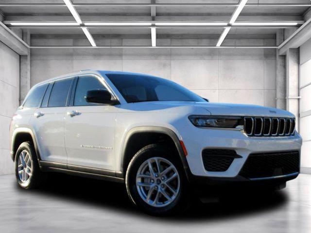 2025 Jeep Grand Cherokee GRAND CHEROKEE LAREDO 4X2