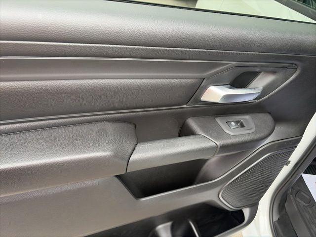 2026 Ram 1500 Tradesman Crew Cab 4x4 5'7" Box