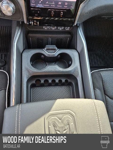 2026 Ram 1500 Laramie Crew Cab 4x4 5'7" Box