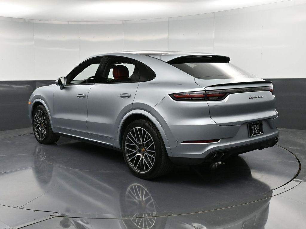 2022 Porsche Cayenne Coupe Turbo photo 4