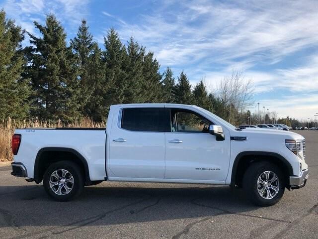2024 GMC Sierra 1500 4WD Crew Cab Short Box SLT
