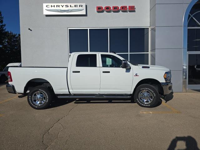 2024 RAM 2500 Tradesman Crew Cab 4x4 64 Box 2024 RAM 2500 Tradesman Crew Cab 4x4 64 Box