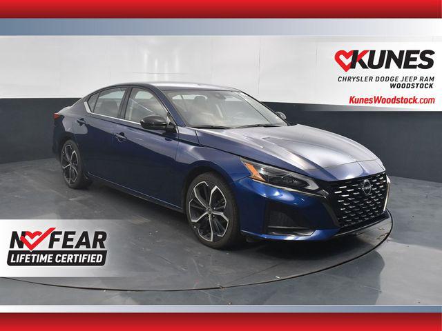 2023 Nissan Altima SR FWD 2023 Nissan Altima SR FWD