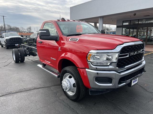 2024 RAM 5500 Chassis Tradesman/SLT 2024 RAM 5500 Chassis Tradesman/SLT