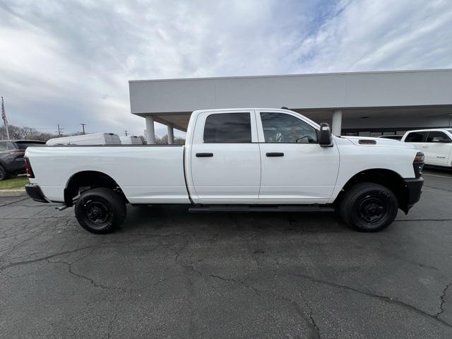 2025 RAM 2500 Tradesman Crew Cab 4x4 8 Box 2025 RAM 2500 Tradesman Crew Cab 4x4 8 Box