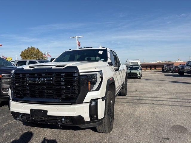 2024 GMC Sierra 2500HD 4WD Crew Cab Standard Bed Denali Ultimate 2024 GMC Sierra 2500HD 4WD Crew Cab Standard Bed Denali Ultimate