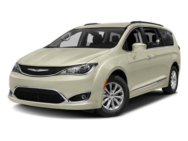 2017 Chrysler Pacifica Touring-L 2017 Chrysler Pacifica Touring-L
