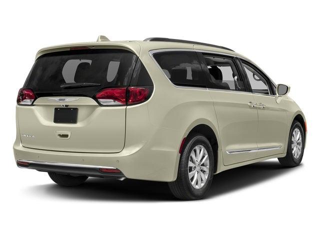 2017 Chrysler Pacifica Touring-L 2017 Chrysler Pacifica Touring-L
